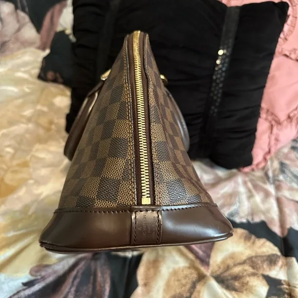 Louis Vuitton Damier Ebene Alma PM - Picture 7 of 16